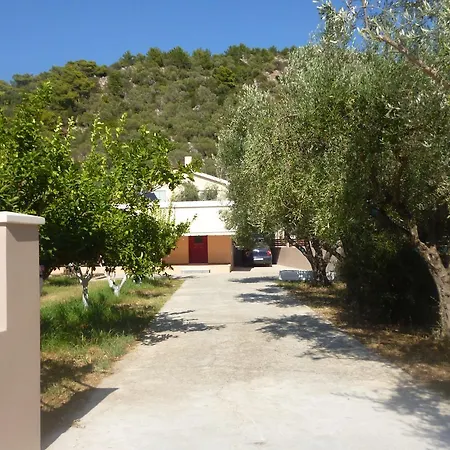 Holiday home Eleni's
